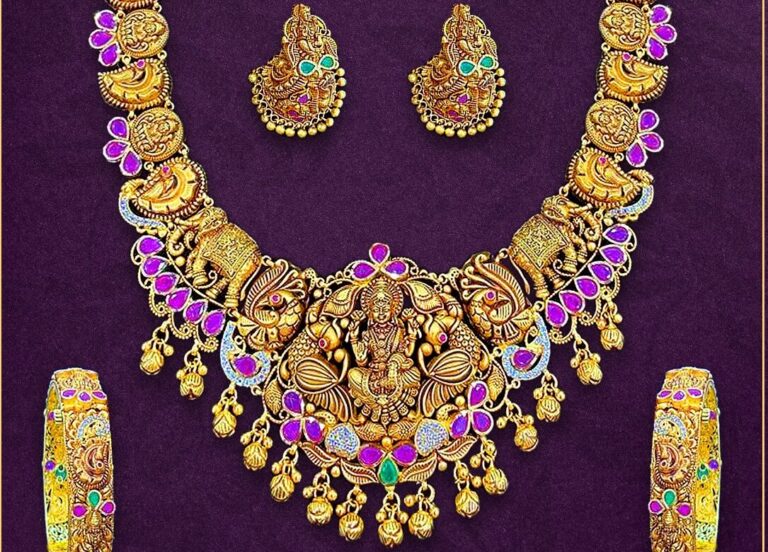 mang tikka, chokker, necklace, earring, bangle set